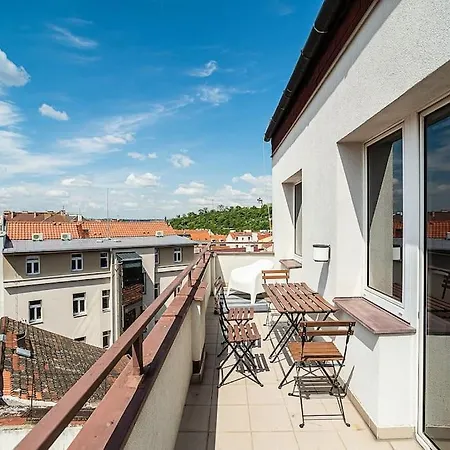 Lägenhet Bright 2 Bed With Big Terrace By Tram